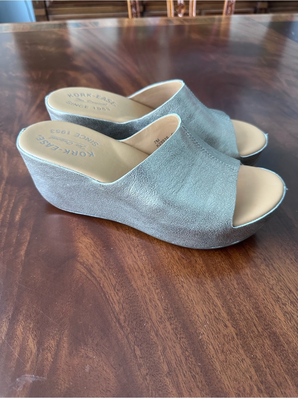 Kork-Ease Greer leather platform wedge slides metallic size 7 - Picture 3 of 9